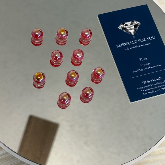 Handcrafted Red AB Pearl Croc Jibbitz: Elegant Shoe Accessories - Picture 1 of 2